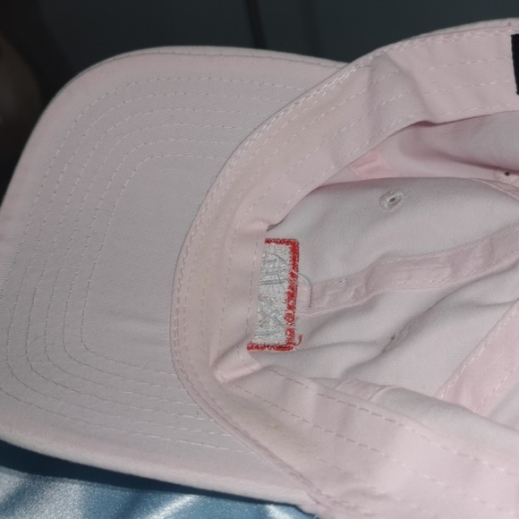 Pink cap - Picture 3 of 3